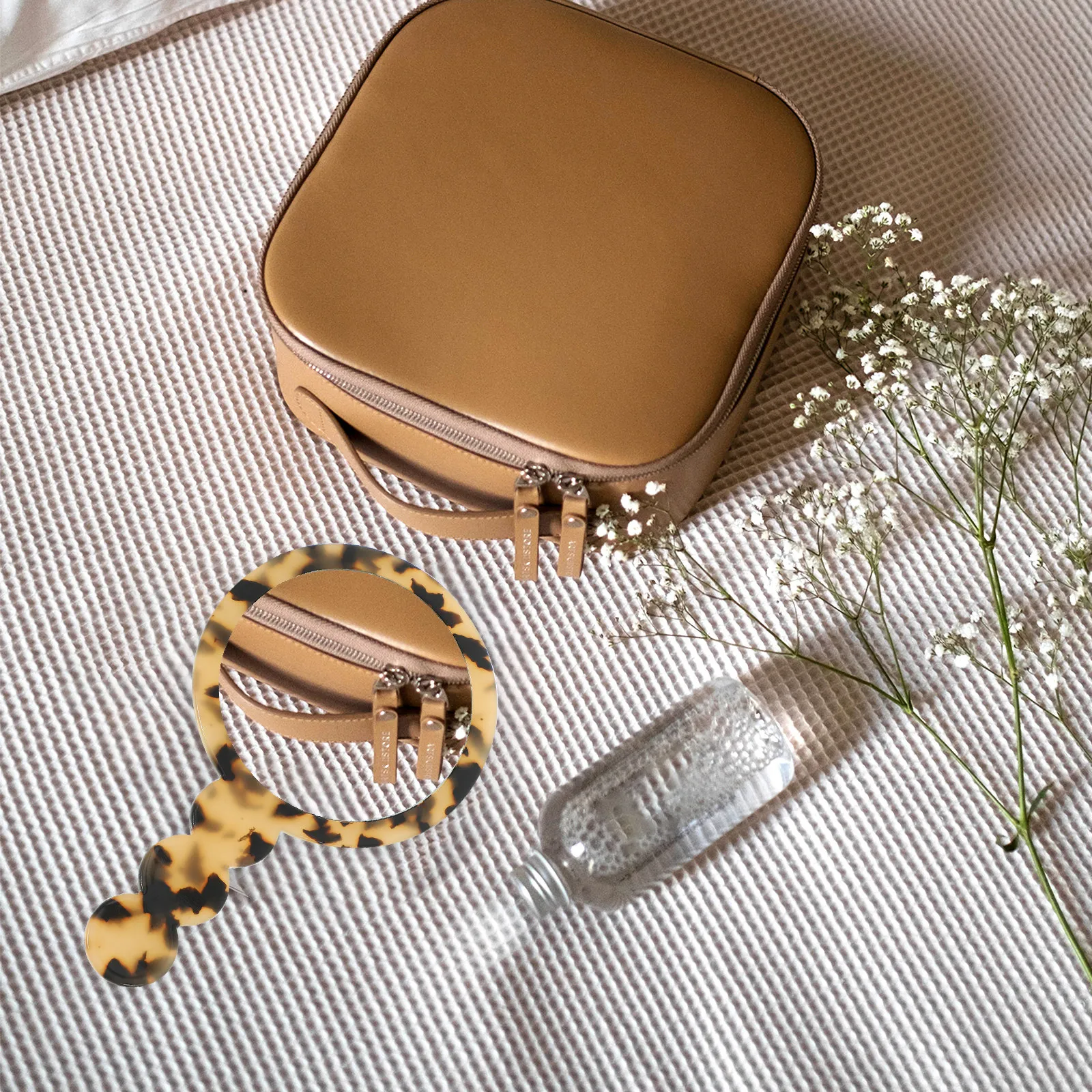 Miroir de poche léger pour le maquillage, design compact rond portable, résistant aux chocs, texture lisse, idéal pour les voyages et l'usage quotidien