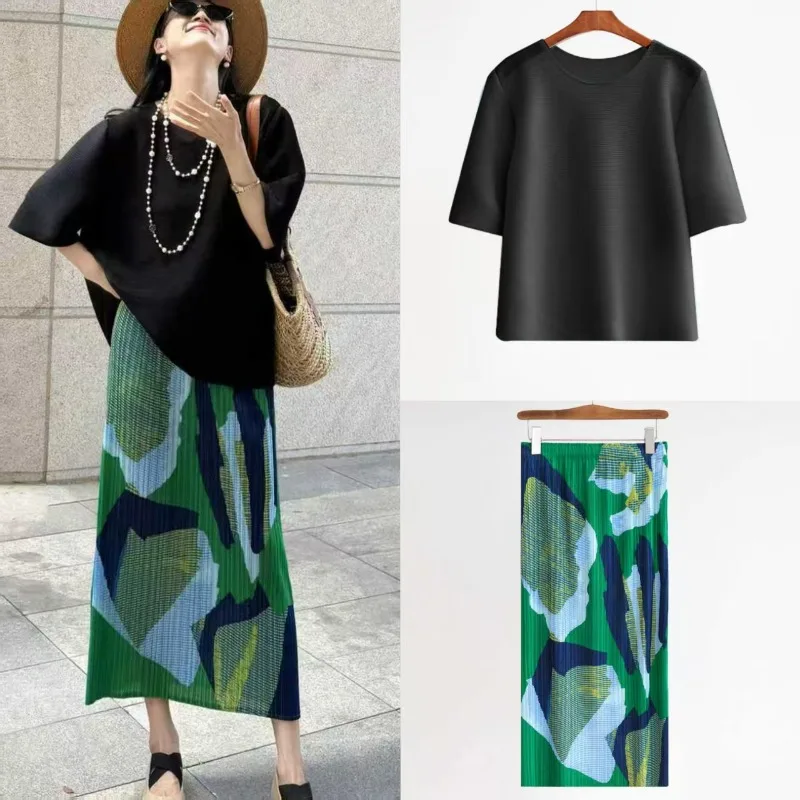 

Женский комплект плиссированной юбки Miyake, новинка лета 2023, плиссированный топ со складками, черный топ с короткими рукавами, плиссированная юбка с принтом, модный комплект