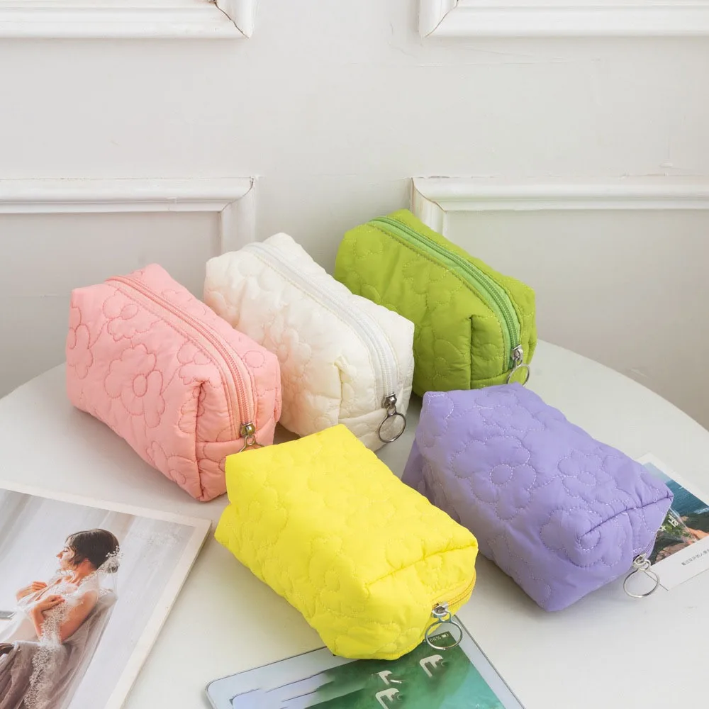 Large Capacity Candy Color Makeup Bag Quilted Flower Women's Storage Bag Portable Toilet Bag Handheld Bag