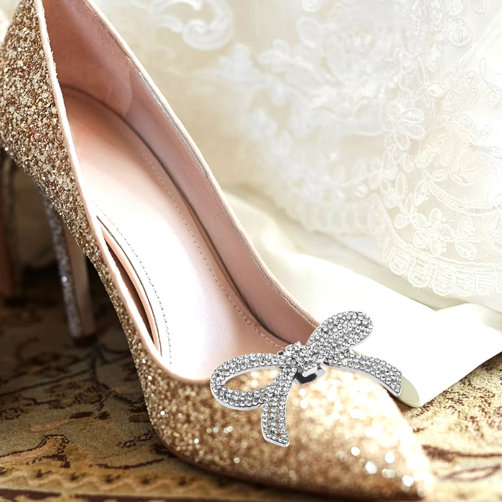 

2 Pairs Clips Shoe Buckle Bride Crystal on Embellishments Detachable Accessories Silver Flower