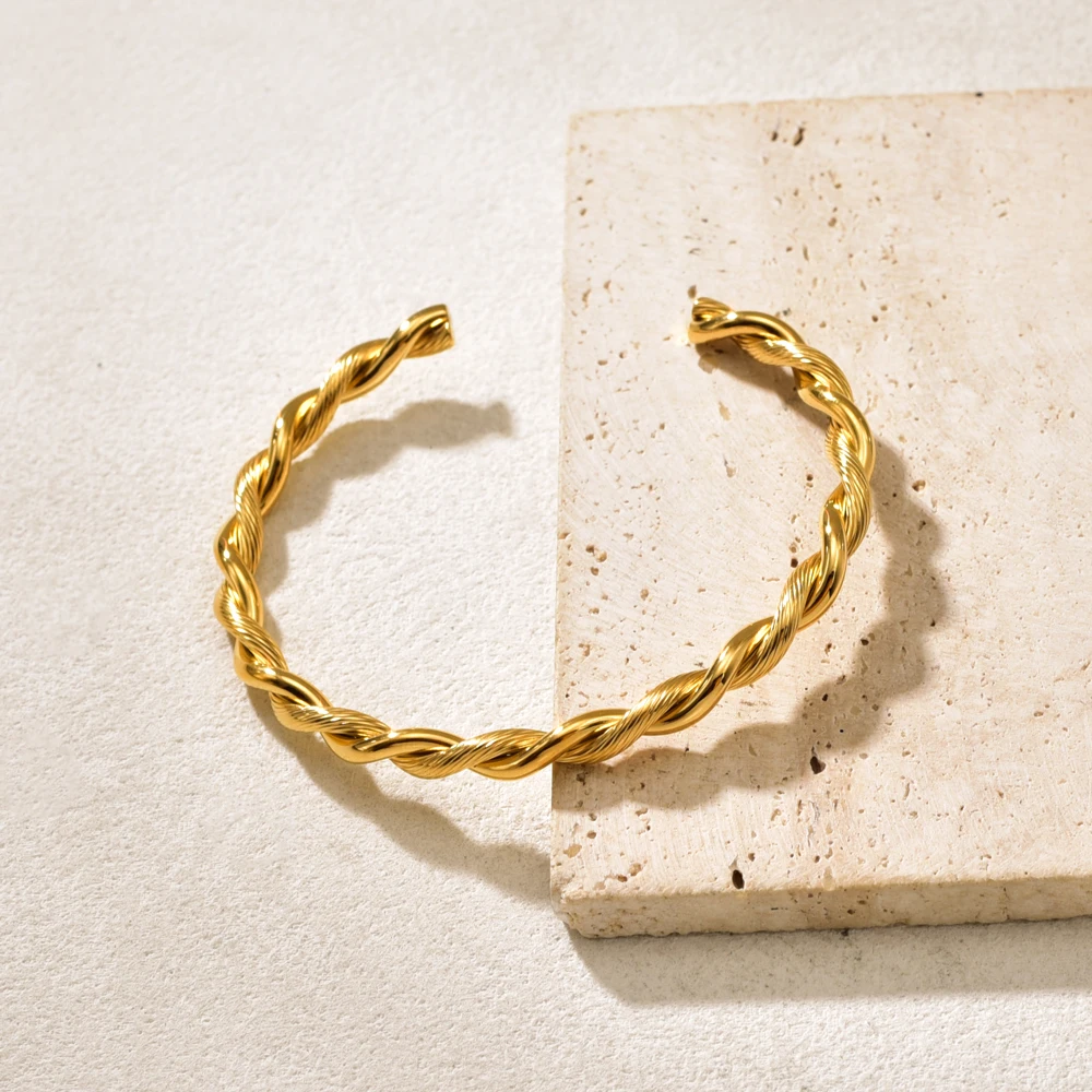 Thumbnail 3 - #8 Discounted Thread Bracelets Worth Buying