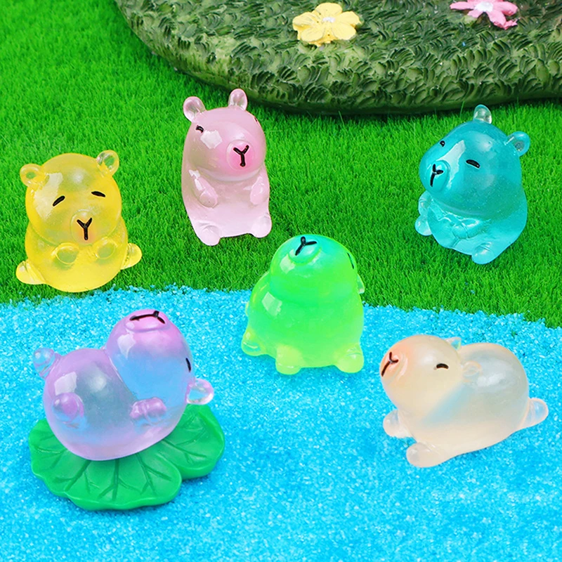 2Pcs Simulated Capibala Mini Glow Resin 3D Capybara Ornament Landscape Dollhouse Home Decor DIY Creative Keychain Accessories