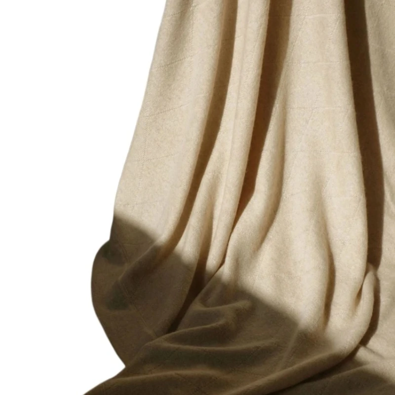 

High-luxury pure cashmere aviation blanket, sofa office lunch break, car air conditioner blanket, home meditation