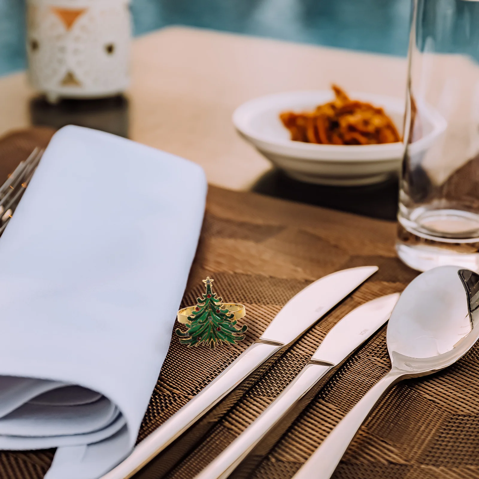 

2Pcs Christmas Napkin Buckles Smooth Non-Struck Healthy Natural Decorative Ornaments for Various Occasions Napkin Ring