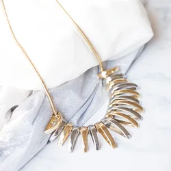 New Luxurious Vintage Irregular Geometric Hollow Metal Necklace Choker For Women Summer Beach Party Charming Gifts Accessories