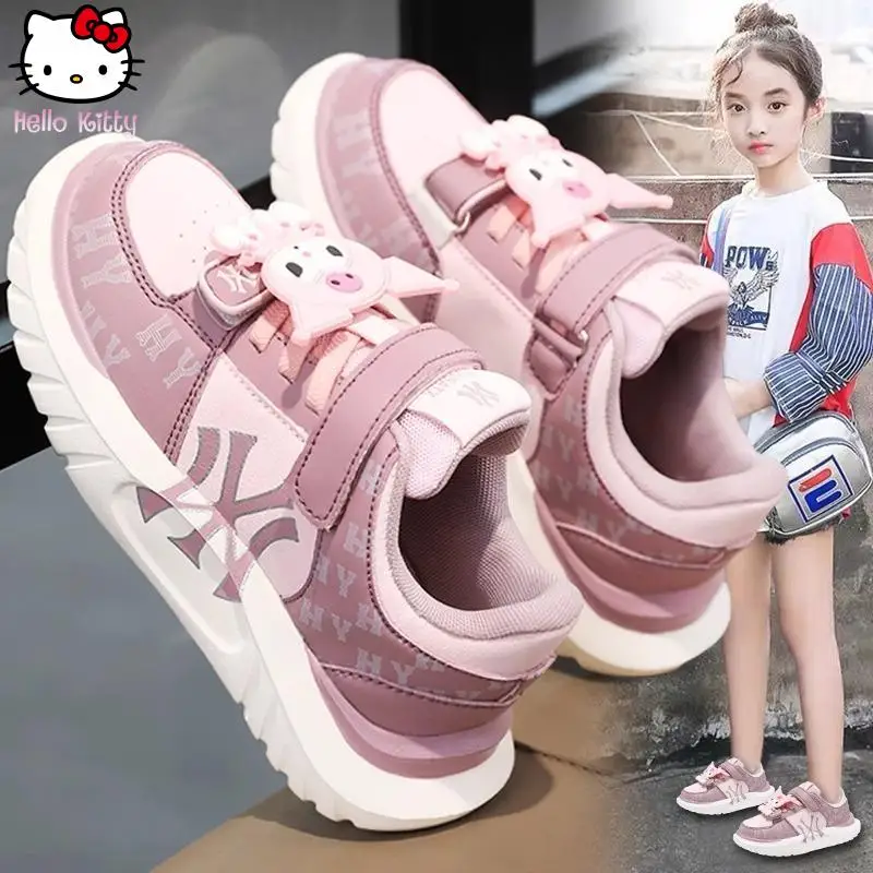 

Sanrio Girls Anime Sneakers Kuromi Autumn New Cartoon Kawaii Leather Panel Shoes Teenagers Fashion Sports Soft Sole Comfort Shoe