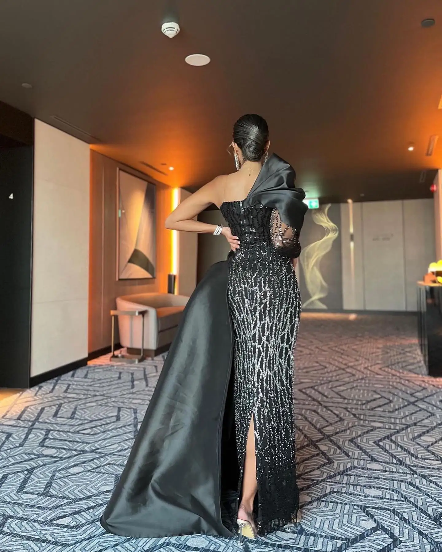 Customized Exquisite One Shoulder Panel Train Crystal Pleats Sequined Party Gowns Graceful Straight Sweetheart Satin Prom Gowns