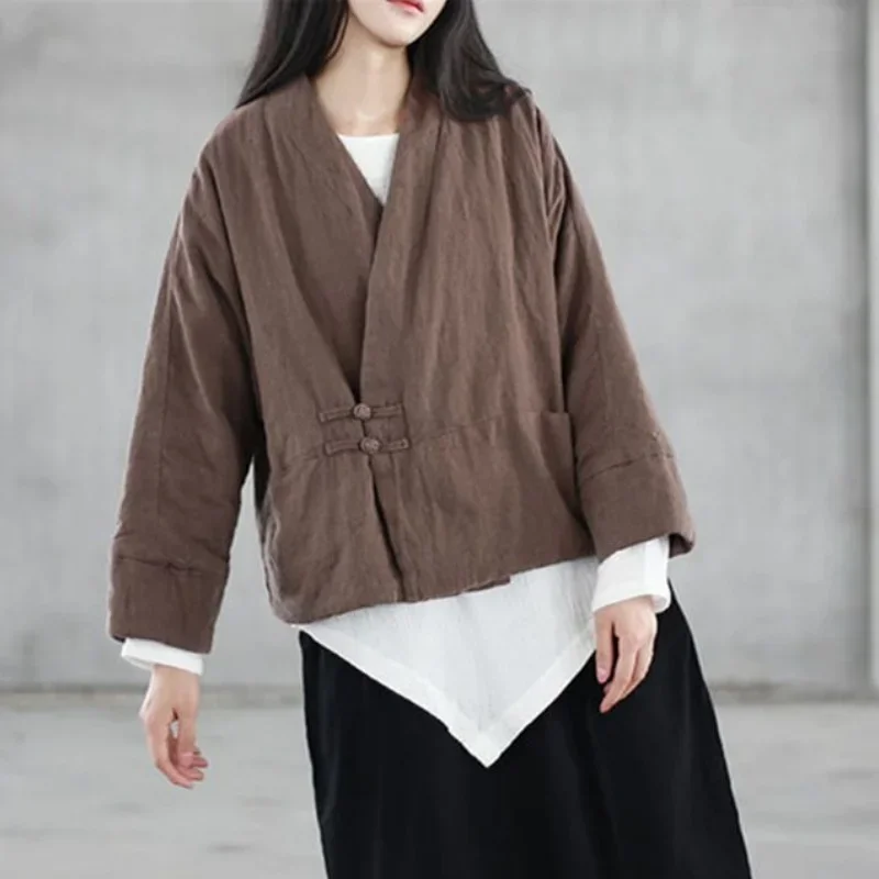 النمط الصيني الصلبة القطن معطف المرأة 2025 جديد الخريف الشتاء الدافئة الخامس الرقبة الضفدع زر فضفاض المرأة سترة الكتان الملابس الرجعية