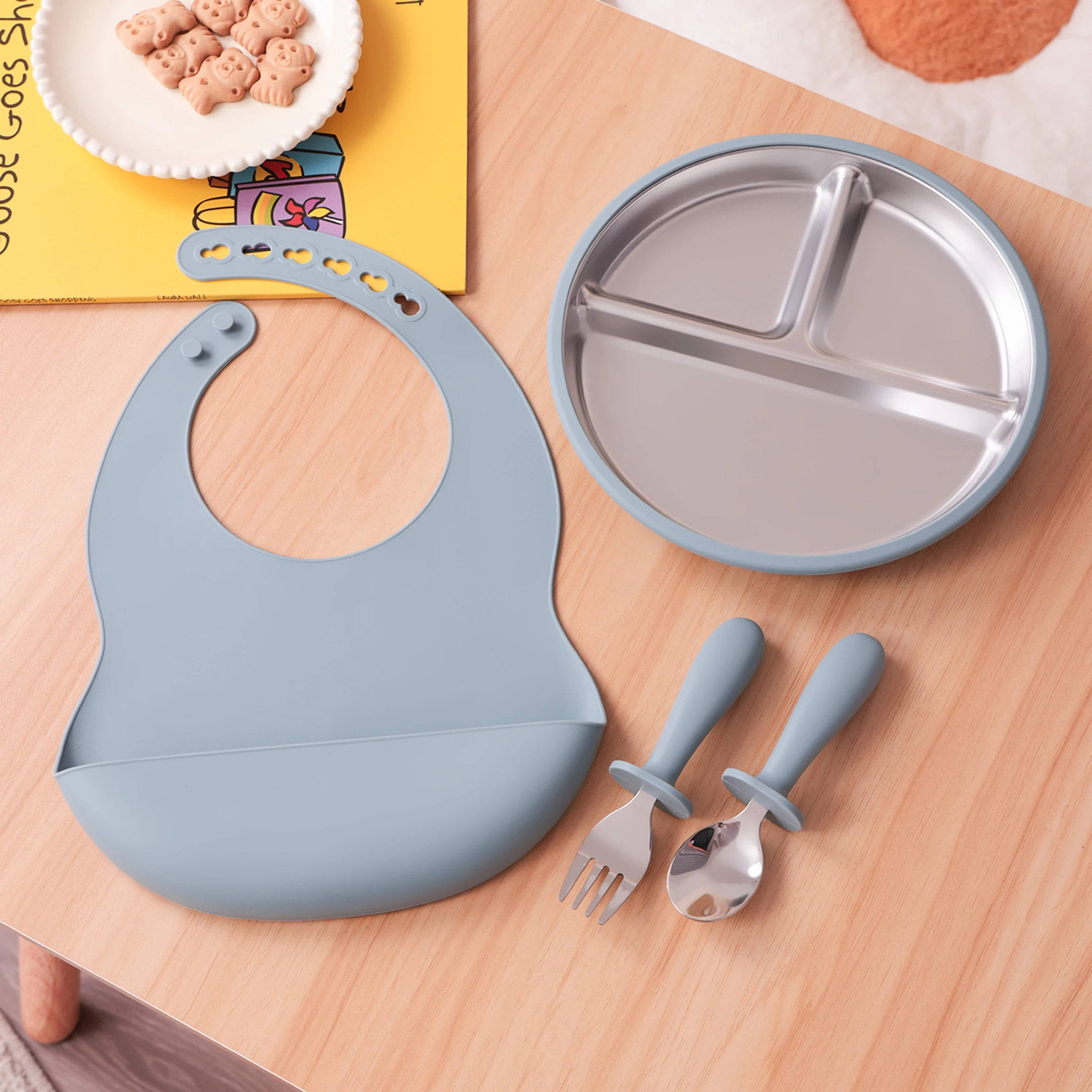 

4PCS Stainless Steel Detachable Dishes Plate Baby Feeding Set With BPA Free Fork Spoon Bib Weaning Tableware Baby Newborn Items
