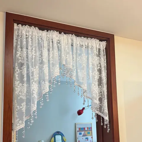 비즈 레이스 삼각형 커튼, 침실 입구 문 커튼, 꽃 얇은 명주 그물 주방 커튼과 프랑스 빈티지 하프 커튼