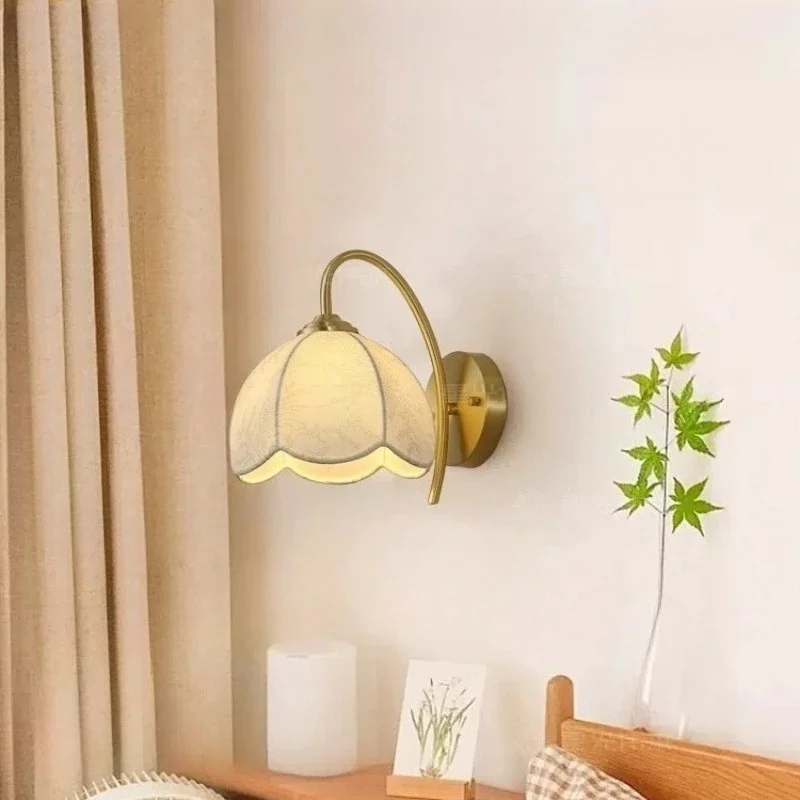 French Style Wall Sconce Wall Lamp Lace Fabric Petal Lampshade Bedroom Bedside Corridor Aisle Home Decor Lighting