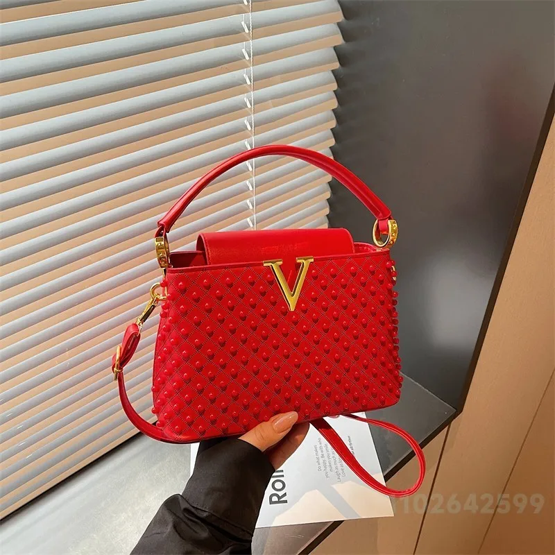 2026 New Retro Women's Handbag Fashion High Quality Pearl Shoulder Storage Bag Premium Solid Color Versatile Girl Crossbody Bag