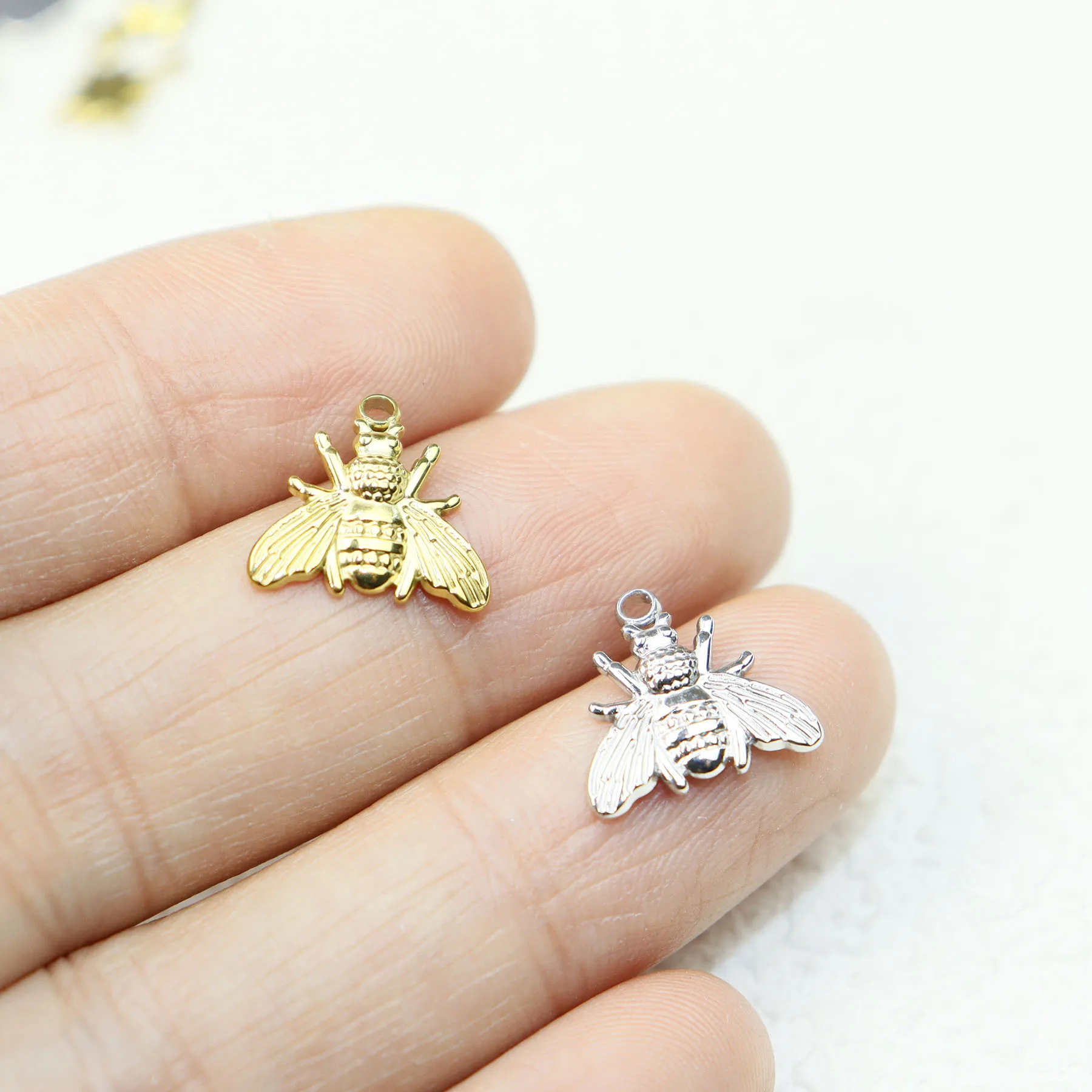 

5pcs Stainless Steel Bee Jewelry Charms Pendant DIY Handcraft Vacuum Plate Waterproof Antiallergic