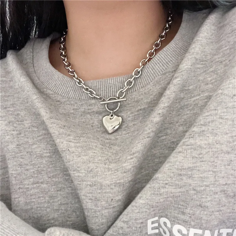 European Style Hyperbole Love Heart Pendant Necklaces Coldness Punk Neck Chains For Women Unisex Korean Fashion Jewelry Dancing