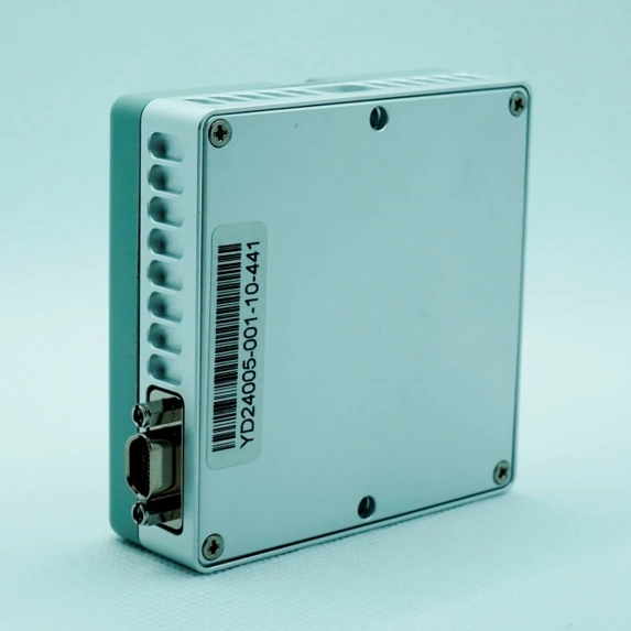 Récepteur d'antenne intégré pour petits drones