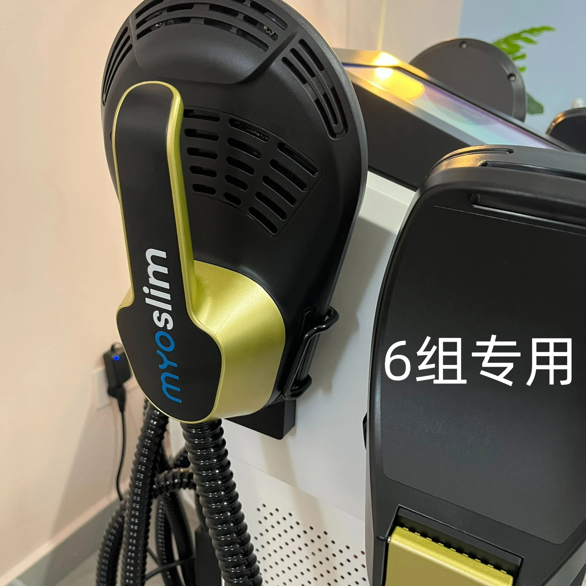 ترقية جديدة MYOslim آلة نحت الجسم المهنية NEO Hi-emt RF الجسم التخسيس العضلات محفز 15 Tes 6500W 200hz