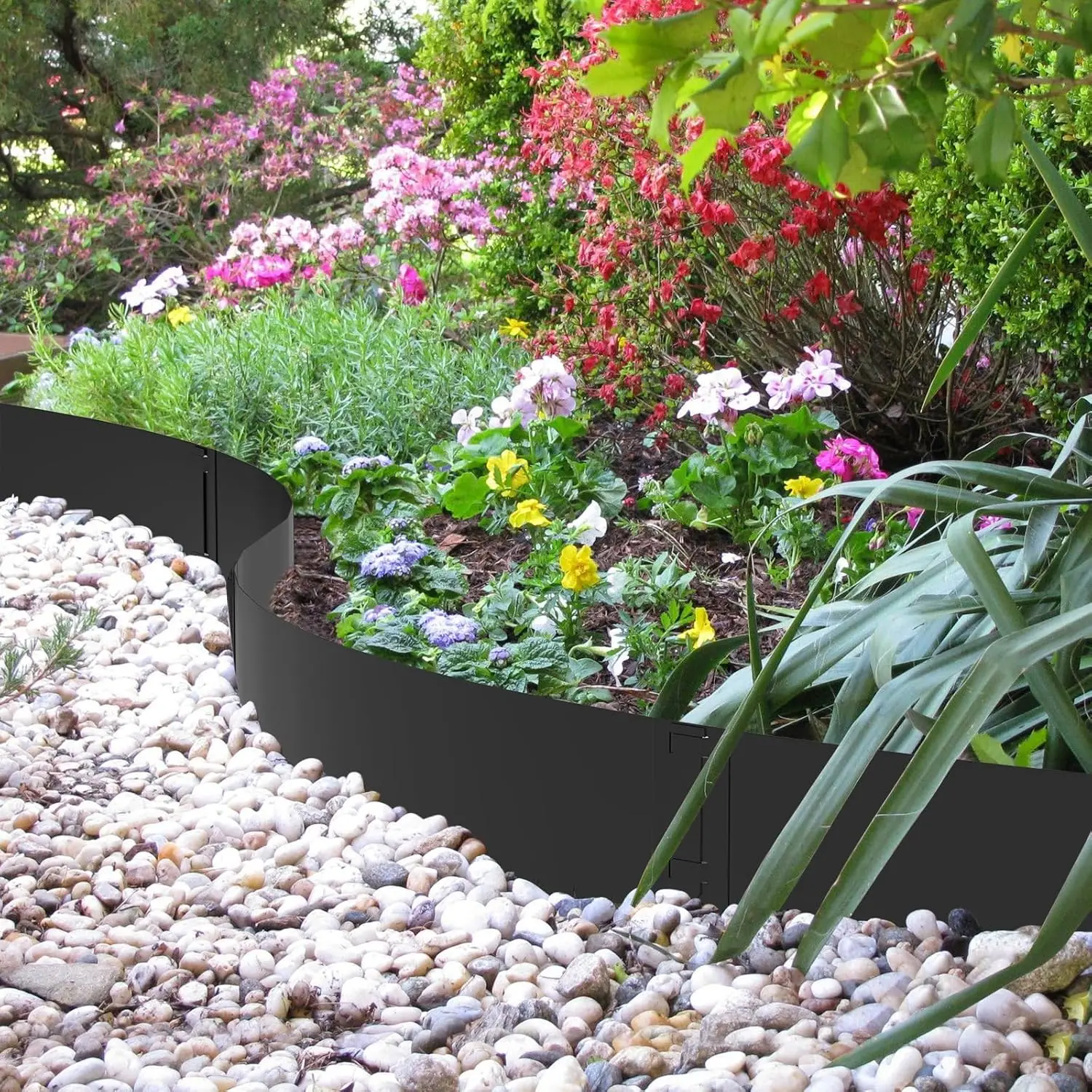 

Metal Landscape Edging 6-Pack, Steel Edging Powder Coating - 40" L x 8" H Strips Garden Edging Border with 6 Clips