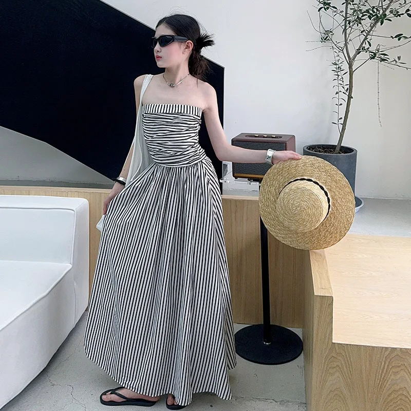 Girls Striped Dress 2025 Summer New Style Teen Children's Slim Strapless Beach Dress Fashionable Kids A-Line Long Dress