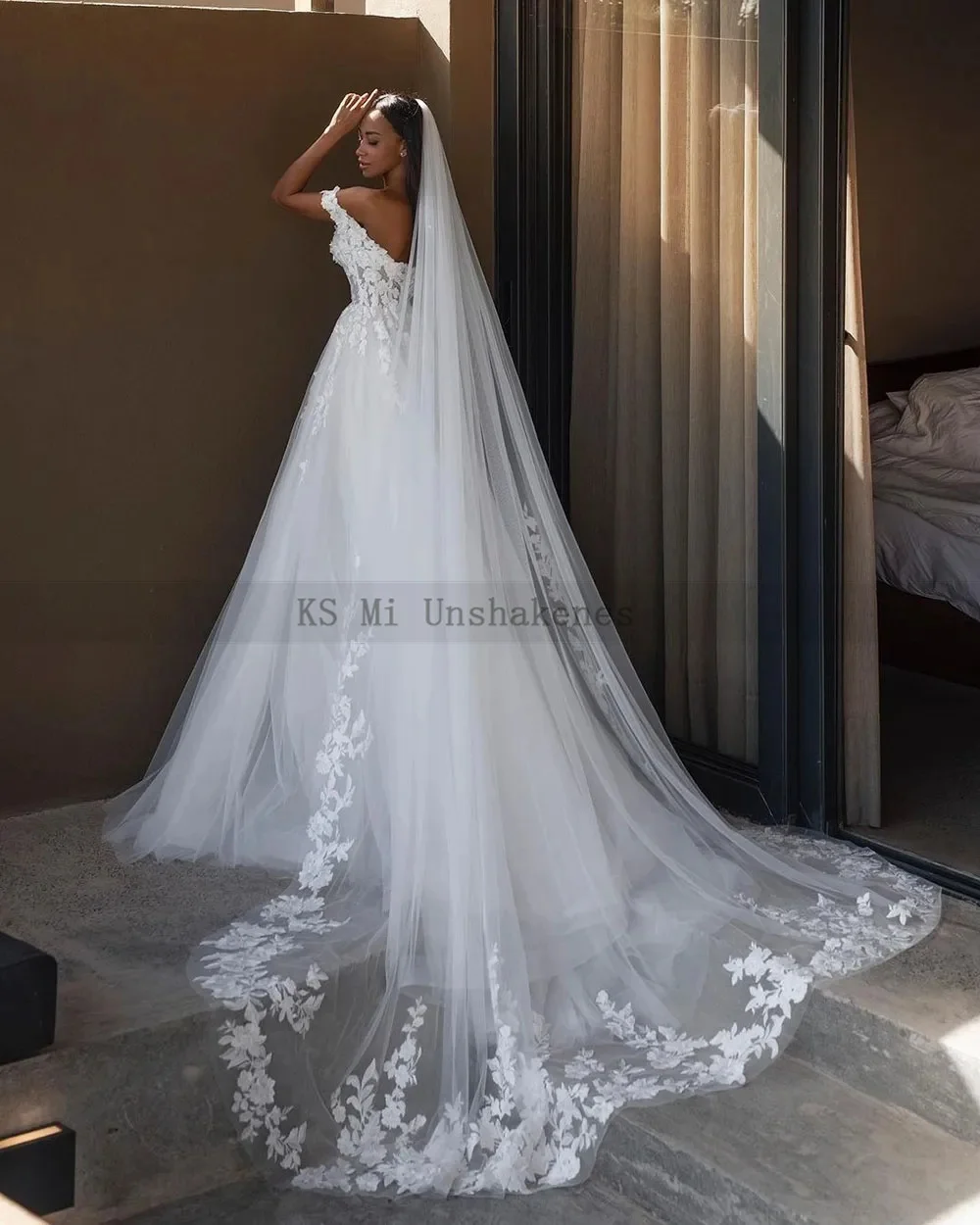 Sexy White Church Wedding Dresses 2024 Off Shoulder Lace Bride Dress Strapless Split Side Women Custom Made Wedding Gowns