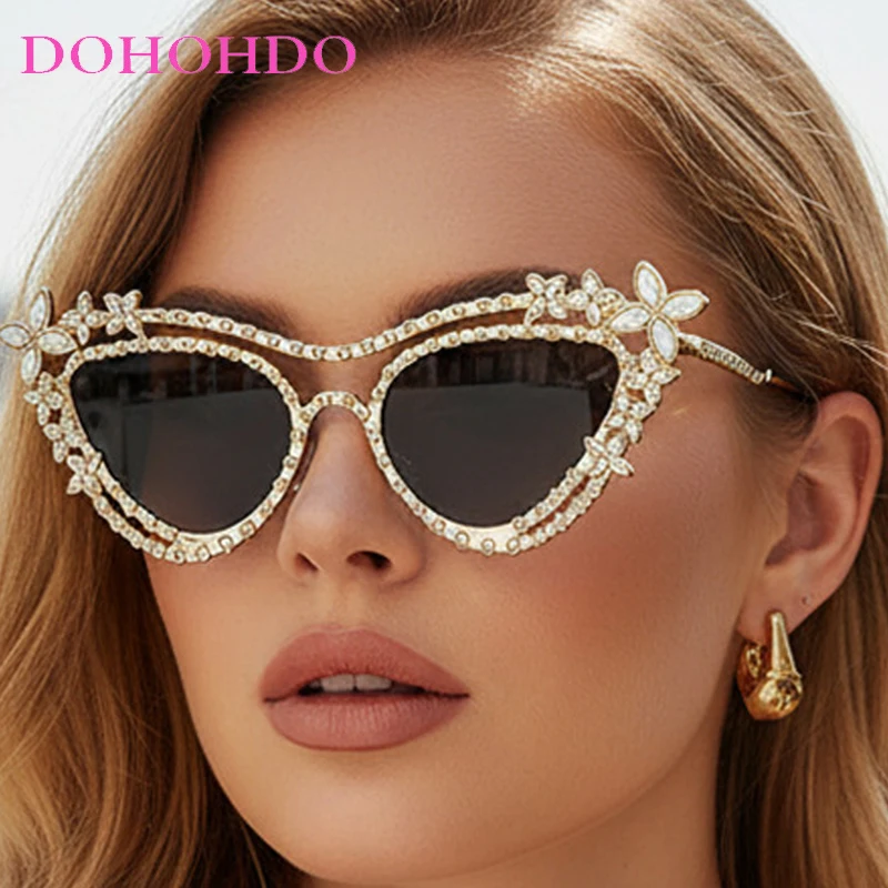 

2026 New Trendy Metal Cat Eye's Imitation Diamond Women Sunglasses Luxury Punk Men Shade Sunglass Outdoor Travel Eyewear UV400