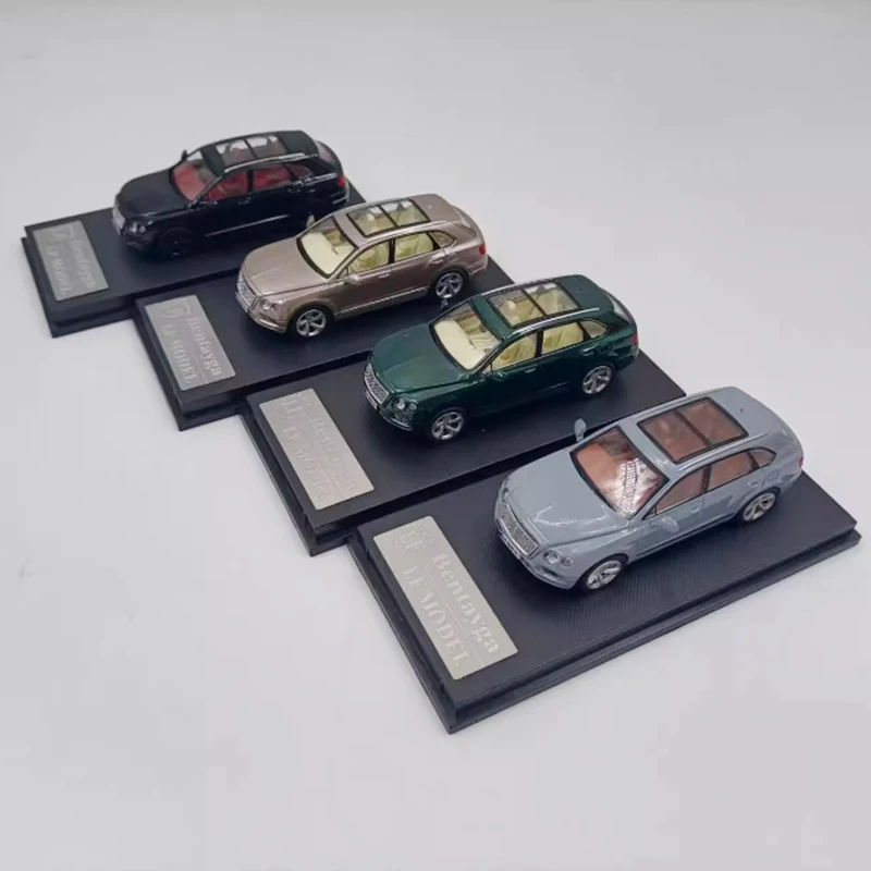 

LangFeng LF модель масштаба 1:64 Bentayga сплав модель автомобиля статическая коллекция украшенные праздничные подарки игрушки