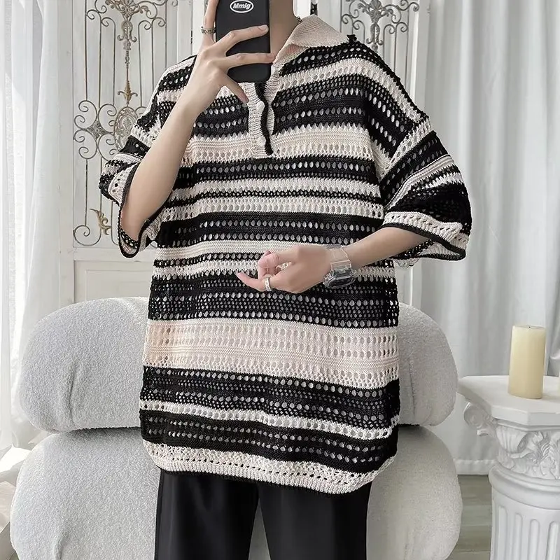 

TRSYPHXM 2025 new Minimally striped summer hollow knit sweater with loose collar and men's fashionable pullover polo shirt