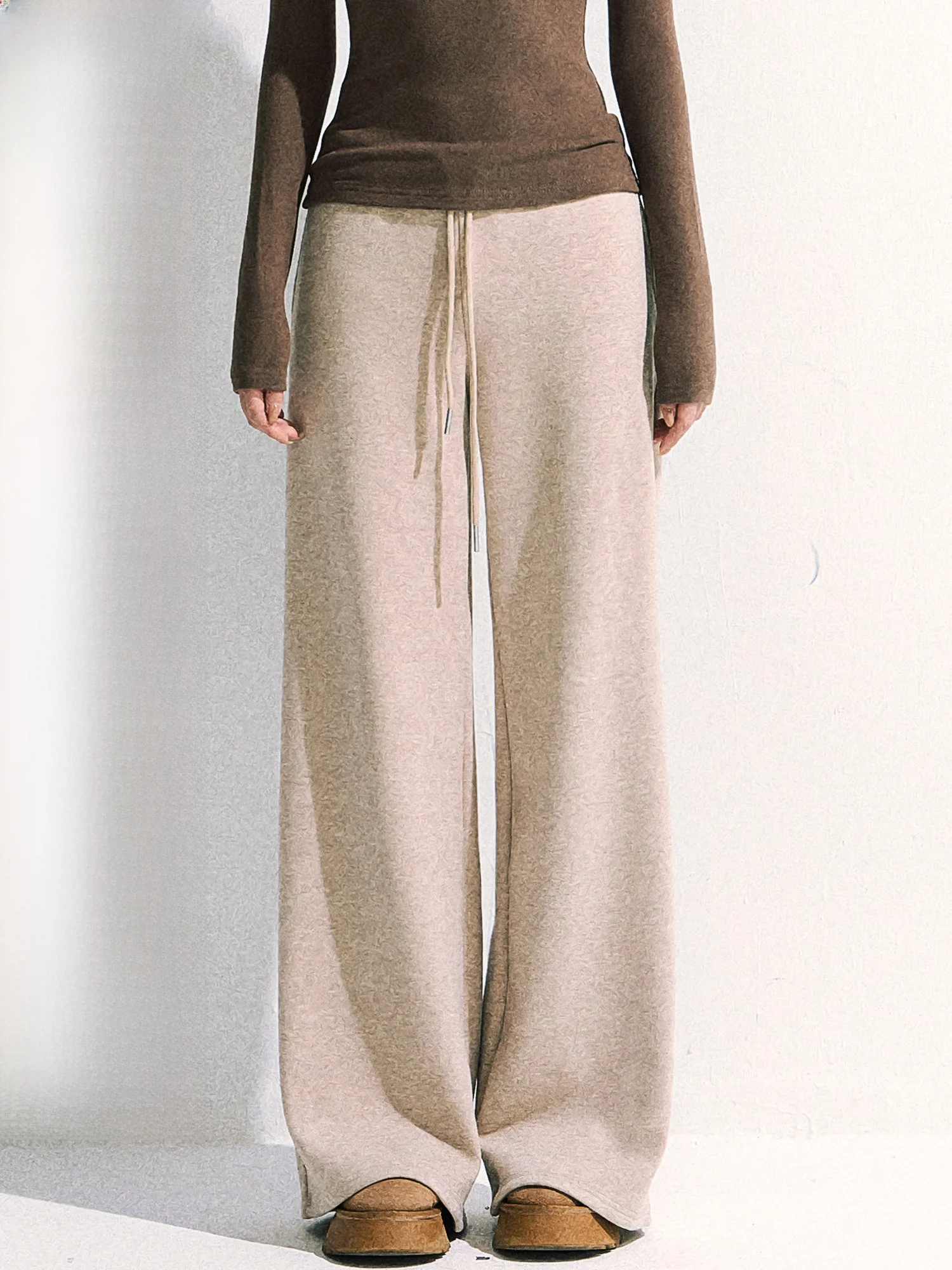 

Женские утепленные брюки оверсайз прямого кроя с капюшоном, осенне-зимние, мягкие, уютные, однотонные, повседневные