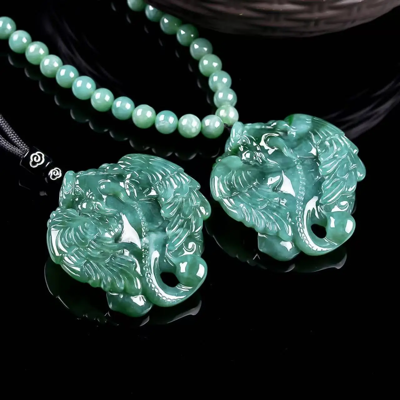 Natural A-grade Jade Thick Package Finely Carved Flying Pixiu Pendant Exquisite Jadeite Pendant For Men And Women
