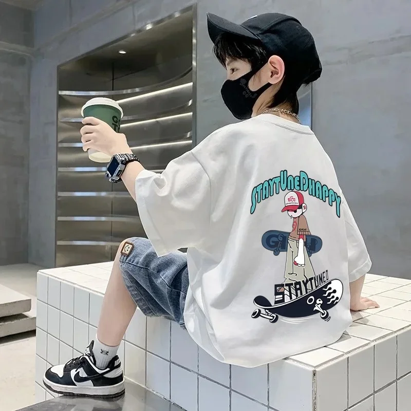 Best-selling skateboard boy double-sided printed children's pure cotton T-shirt. Latest model round-neck short-sleeved top.