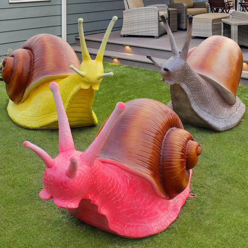 Simulation animal ornament Outdoor fiberglass sculpture Cartoon snail Garden landscape Villa courtyard garden decoration