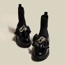 Marca primavera autunno calze elastiche stivali da donna nuovi mocassini scarpe in pelle piccole copriscarpe in pelle verniciata a tubo medio Boot Botines