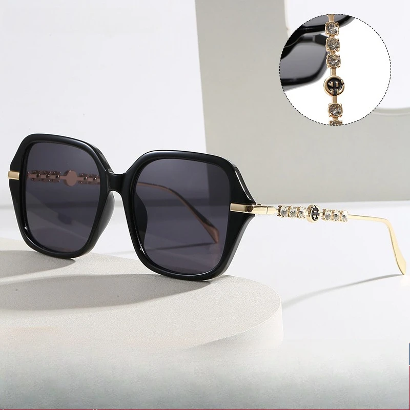 Gafas de sol de montura grande para mujer, novedad 2026, con un toque de alta gama, moda de lujo ligero y alta calidad