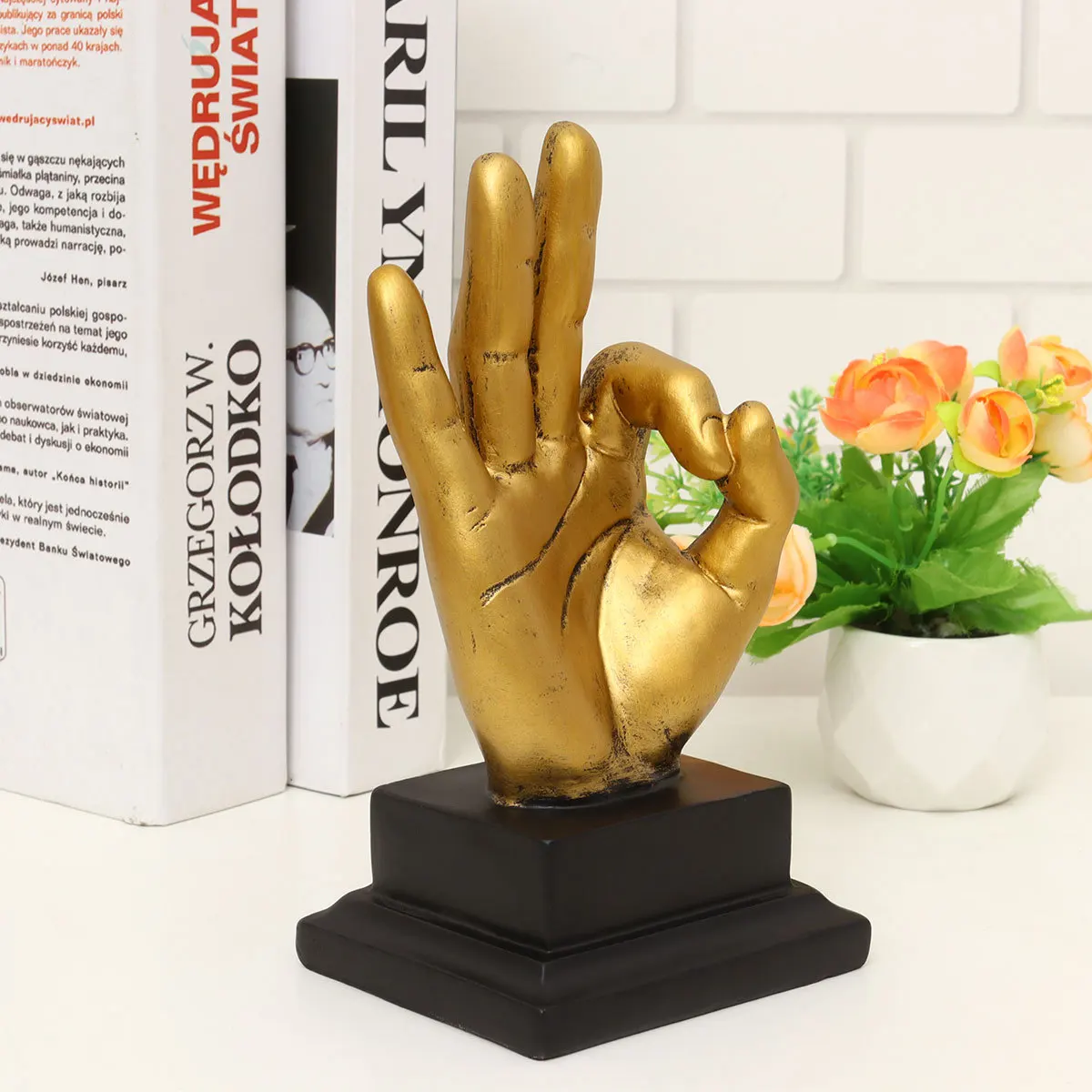 

1Pcs Success Gesture Sculpture Resin Style Home Decor Ok Signal Ornament American Style Long Lasting Success Sculpture