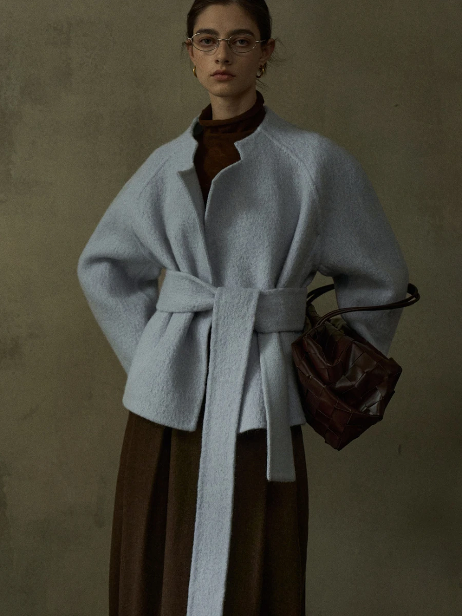 

Women's ort Woolen Jaet Texture Sensation Sully Camere Small Flare Collar Tie Autumn Winter New Sle C52