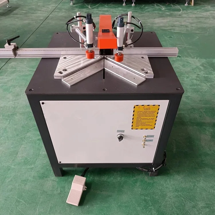 Automatic precision 45 degree aluminum cutting machine for doors and windows