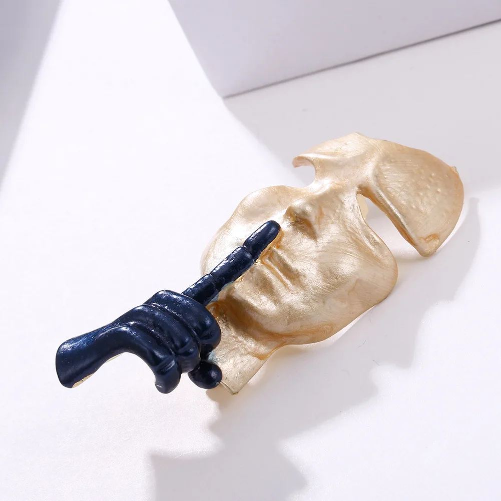 Fashion Personality Mask Brooch, Unique Accessory