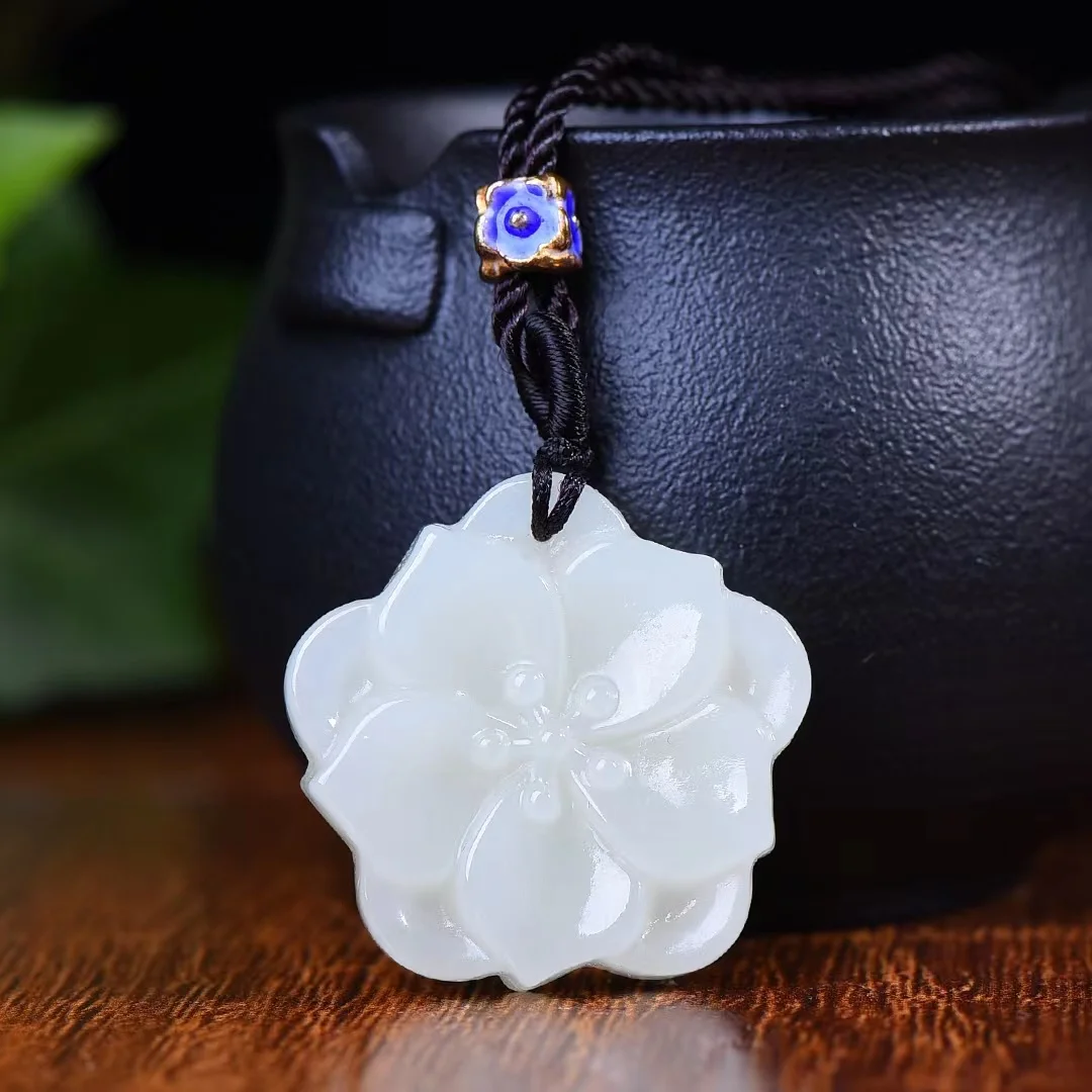 

Exquisite Hetian Jade Auspicious Flower Pendant Jewelry 3279#