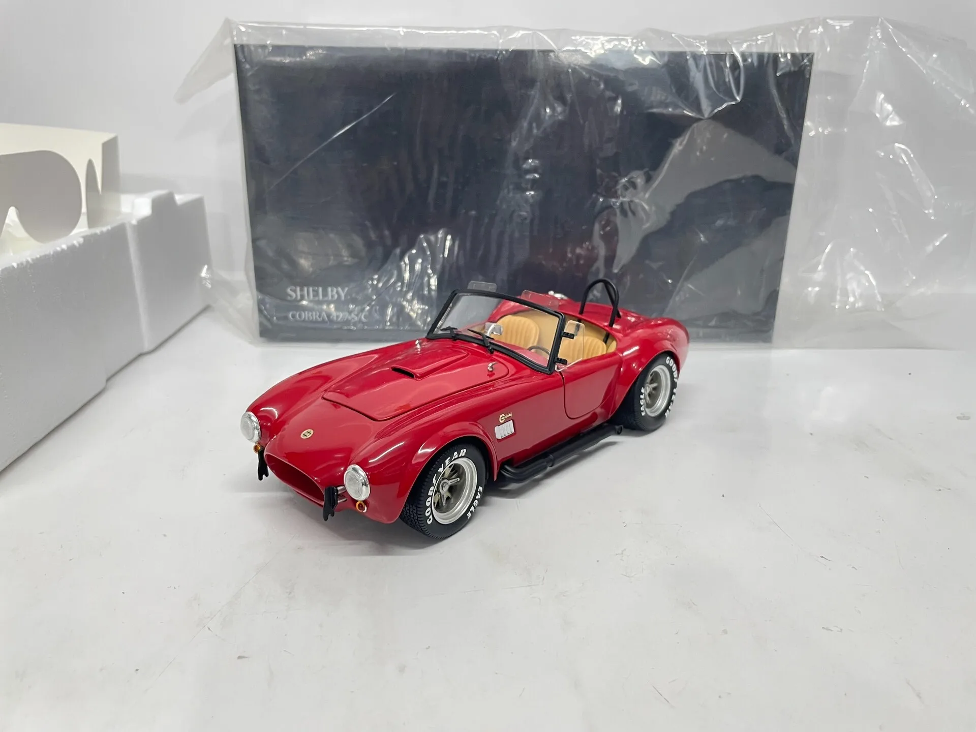 

Металлическая статическая модель автомобиля Kyosho 1:18 Cobra 427S/C, красная, лимитированная серия, имитация, подарок