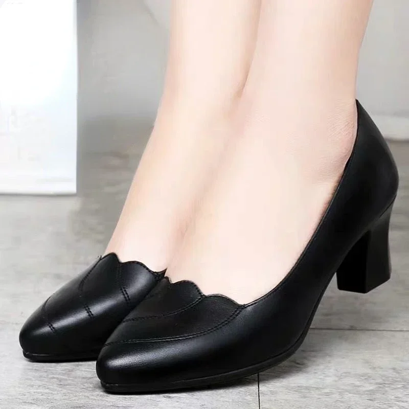 2025 Spring and Autumn New Women's High Heels, Fashionable Soft Leather, Medium and Low Tailored Shoes, Anti Slip Work Shoes