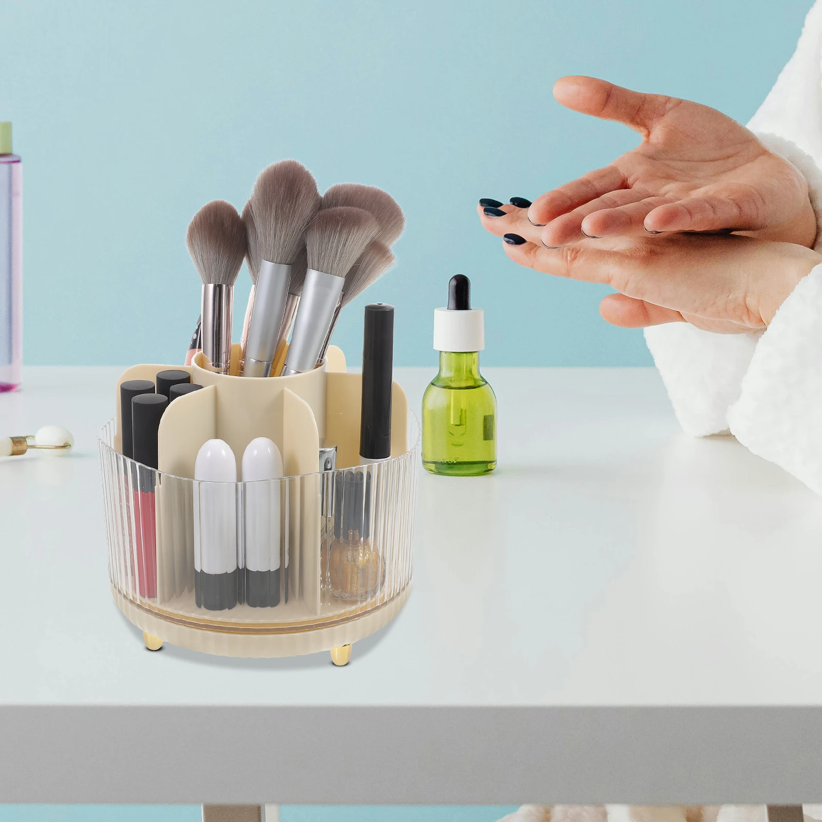 Рисунок 3 - Вращающийся на 360° держатель для кистей для макияжа