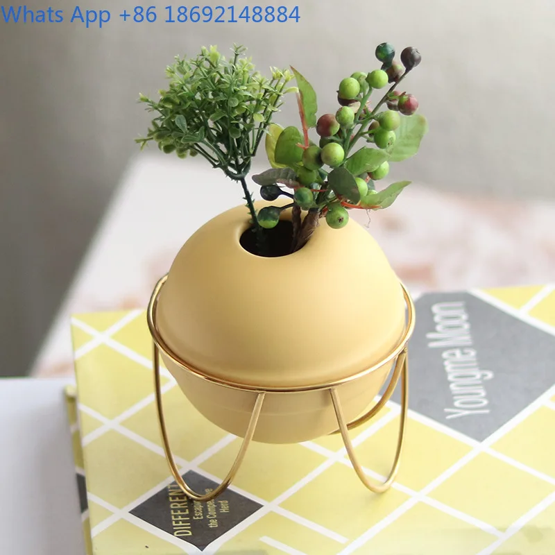 Creative Planet Planetary Mini Vase Decorative Art Piece for Living Room Nordic Style Home Decoration