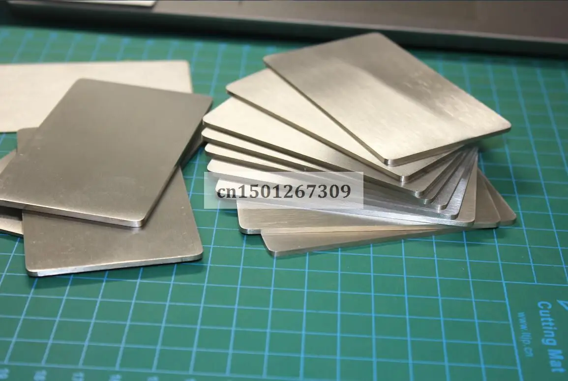 Tarjeta de visita de acero inoxidable de 2mm de grosor, placa de Metal resistente, tamaño 85x53mm, acabado mate de doble cara