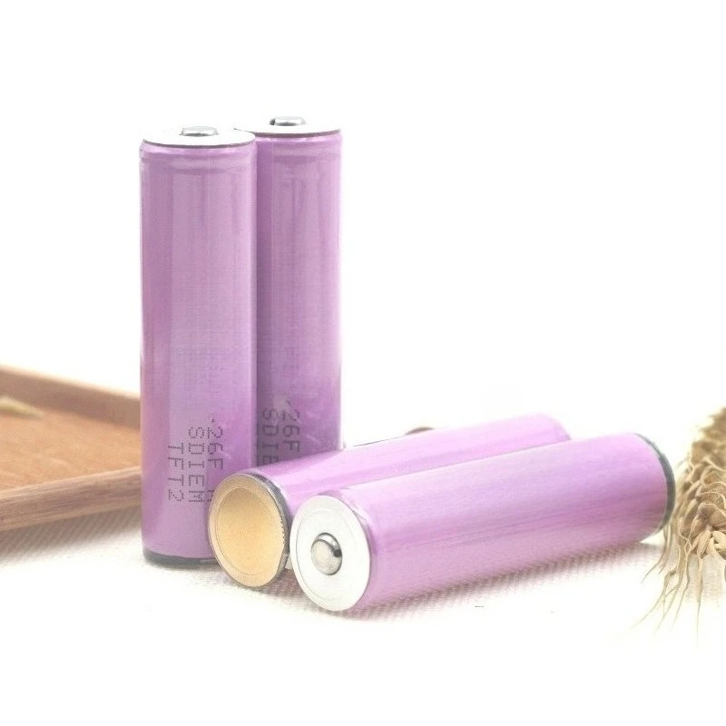 بطارية ليثيوم 3.7 فولت 26F 2600 مللي أمبير قابلة لإعادة الشحن مع لوح حماية خصيصًا للمصابيح الأمامية