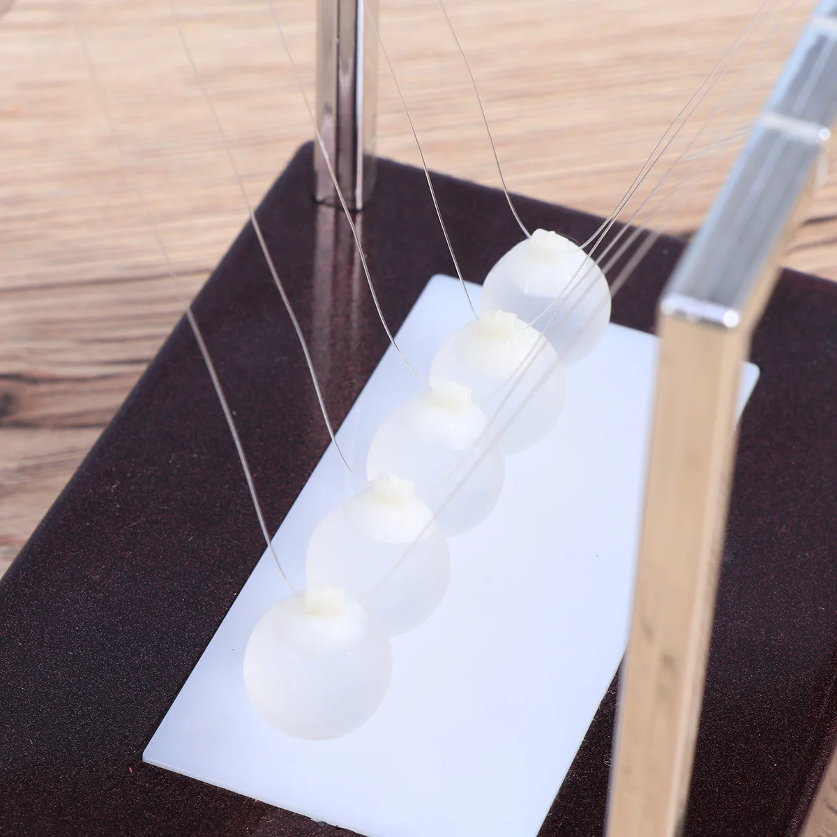 

Светящиеся шарики-колыбели, меняющие цвет, светодиодный стальной баланс, настольное украшение для офисного стола, шар-бампер, подарок