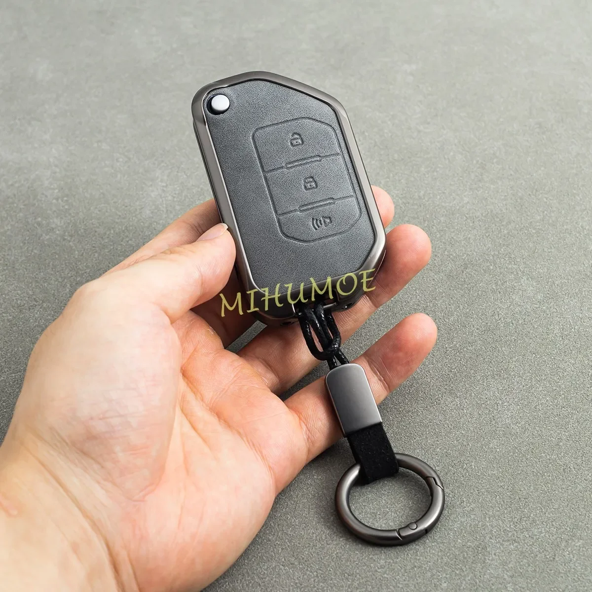 

Для Jeep Wrangler JL Gladiator JT 2018-2025: Металлический кожаный чехол-брелок для автомобильного ключа, 2, 3, 4 кнопки, аксессуары