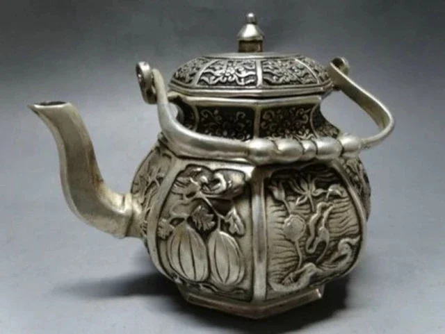 Elaborate Chinese Classical Tibetan Silver Handwork Carved with Lotus Pond Scenery Teapot