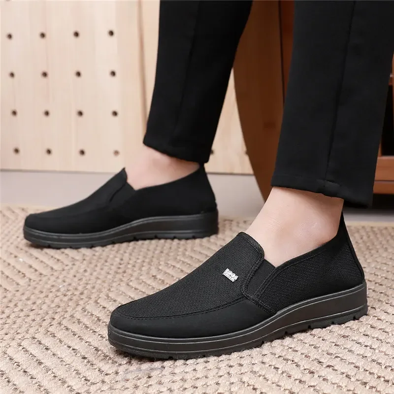 Old Beijing cloth shoes male elderly leisure shoes non-skid dad big yards soft bottom air deodorization a pedal old shoes