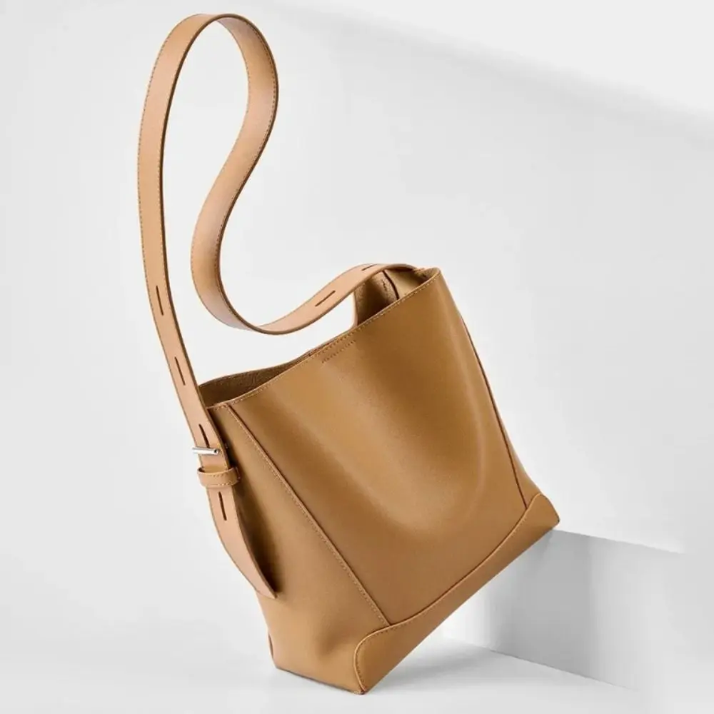 

Split Leather Designer Shoulder Bag Underarm Design Casual Style Genuine Leather Handbag New Fashion Cowhide Material