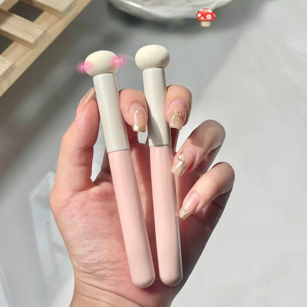 Heallor Small Mushroom Concealer Brush for Spots Acne Marks Dark Circle Soft Sponge Powder Puff Dry Use Contour Makeup Brush Bea