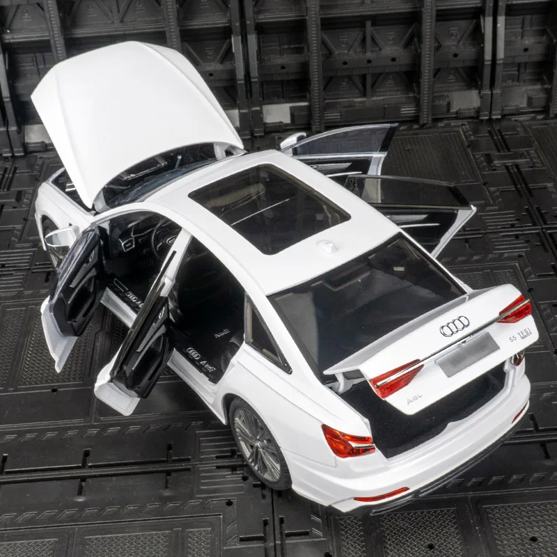 1:18 modelo de carro de liga Audi A6L, portas e porta-malas do capô do motor pode ser aberto carro de brinquedo infantil com funções de som e iluminação